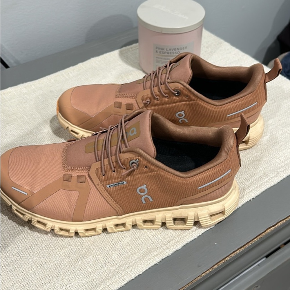 On Running Women’s Sneakers